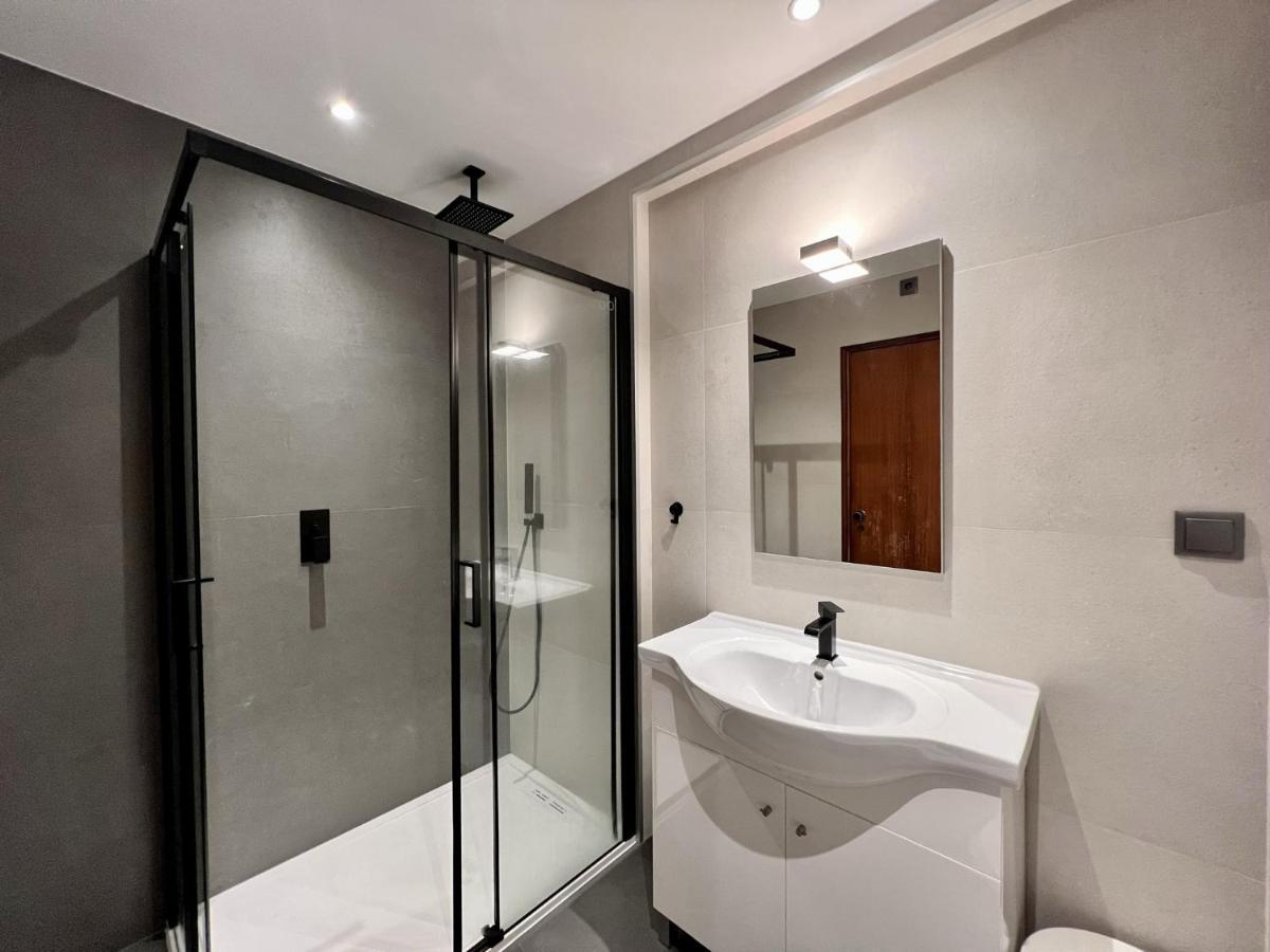 Downtown With Pool By Homing Albufeira